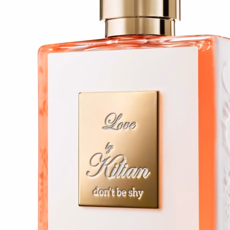 KILIAN PARIS Love, Don’t Be Shy е един от най-разпознаваемите нишови гурме аромати