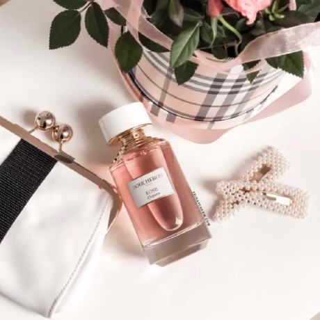 Boucheron Collection Rose d'Isparta шише отблизо – флорален аромат с турска роза и мускус
