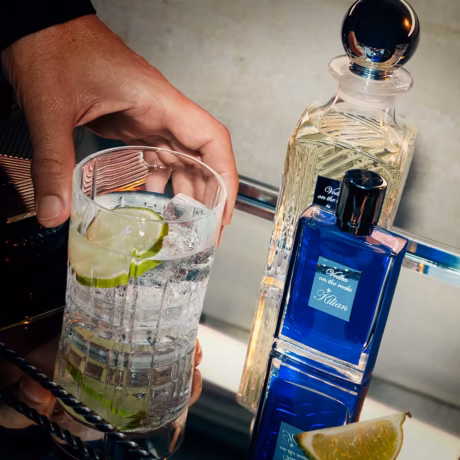 KILIAN PARIS Vodka On The Rocks кутия и флакон – нишов парфюм с модерна визия