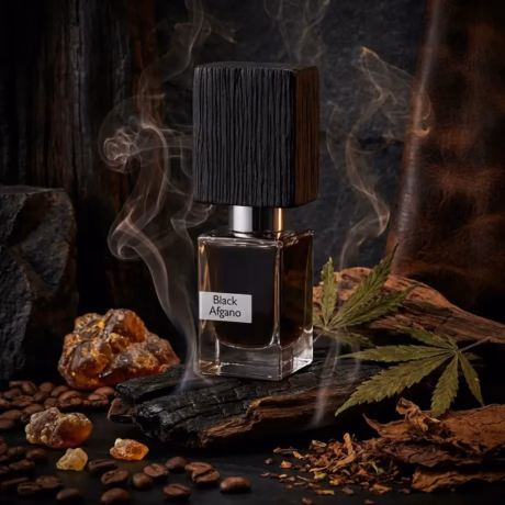 Nasomatto Black Afgano с емблематичен черен дизайн и луксозна визия