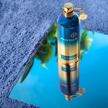 Флакон на Montale Blue Matcha с отличителен син метален дизайн