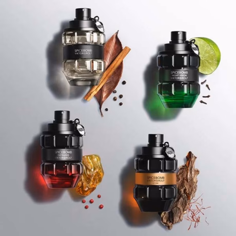Луксозен комплект Viktor & Rolf Spicebomb – мъжки аромат в два удобни размера.