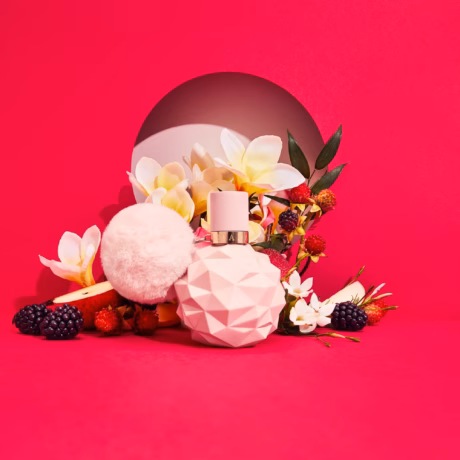 Ariana Grande Sweet Like Candy парфюм за жени – елегантен флакон.
