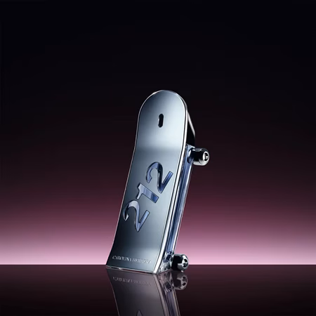 Комплект Carolina Herrera 212 Men Heroes Forever Young с мъжки парфюм в оригинална опаковка