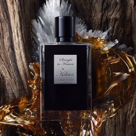 Kilian Paris Back to Black нишов парфюм с мед, тамян, ванилия и дървесни нотки